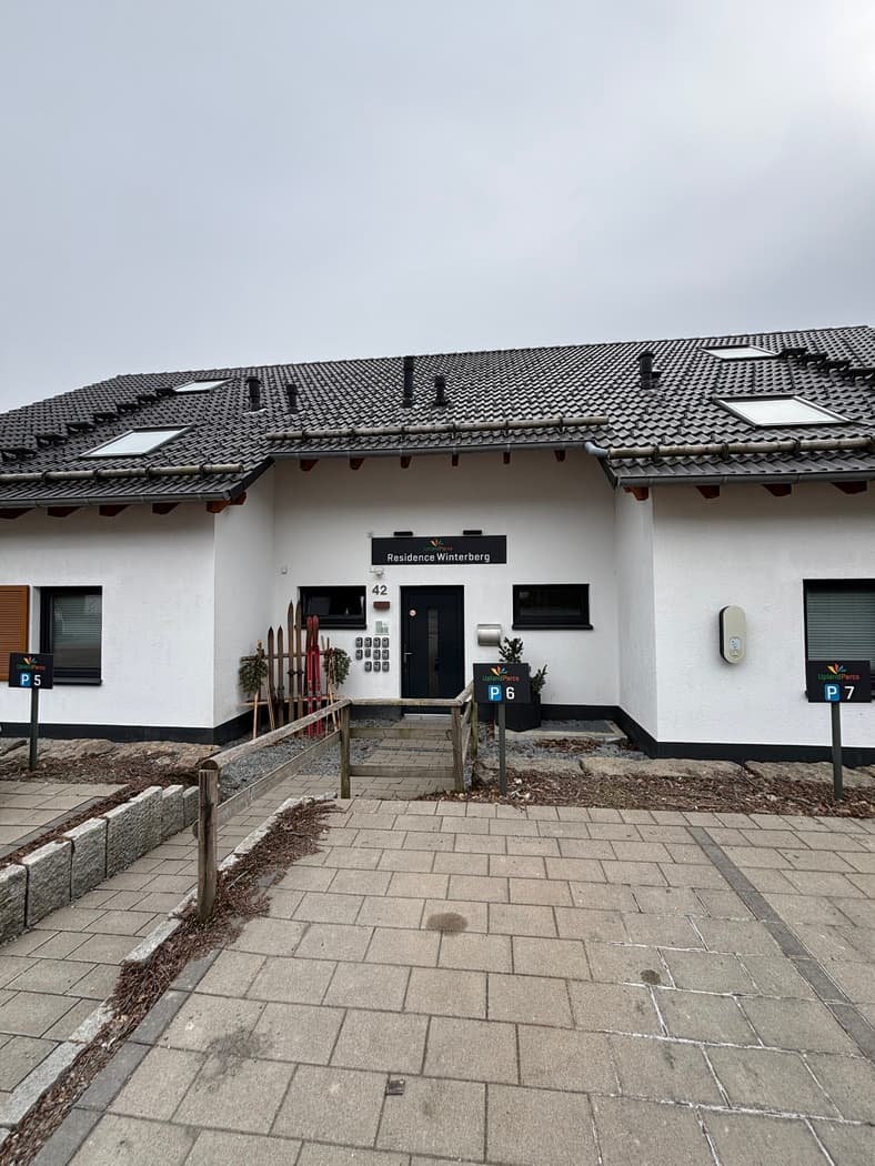 Die Vorderseite der Residence Winterberg