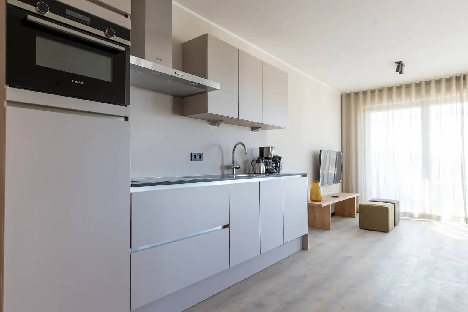 Voll ausgestattete Küchen