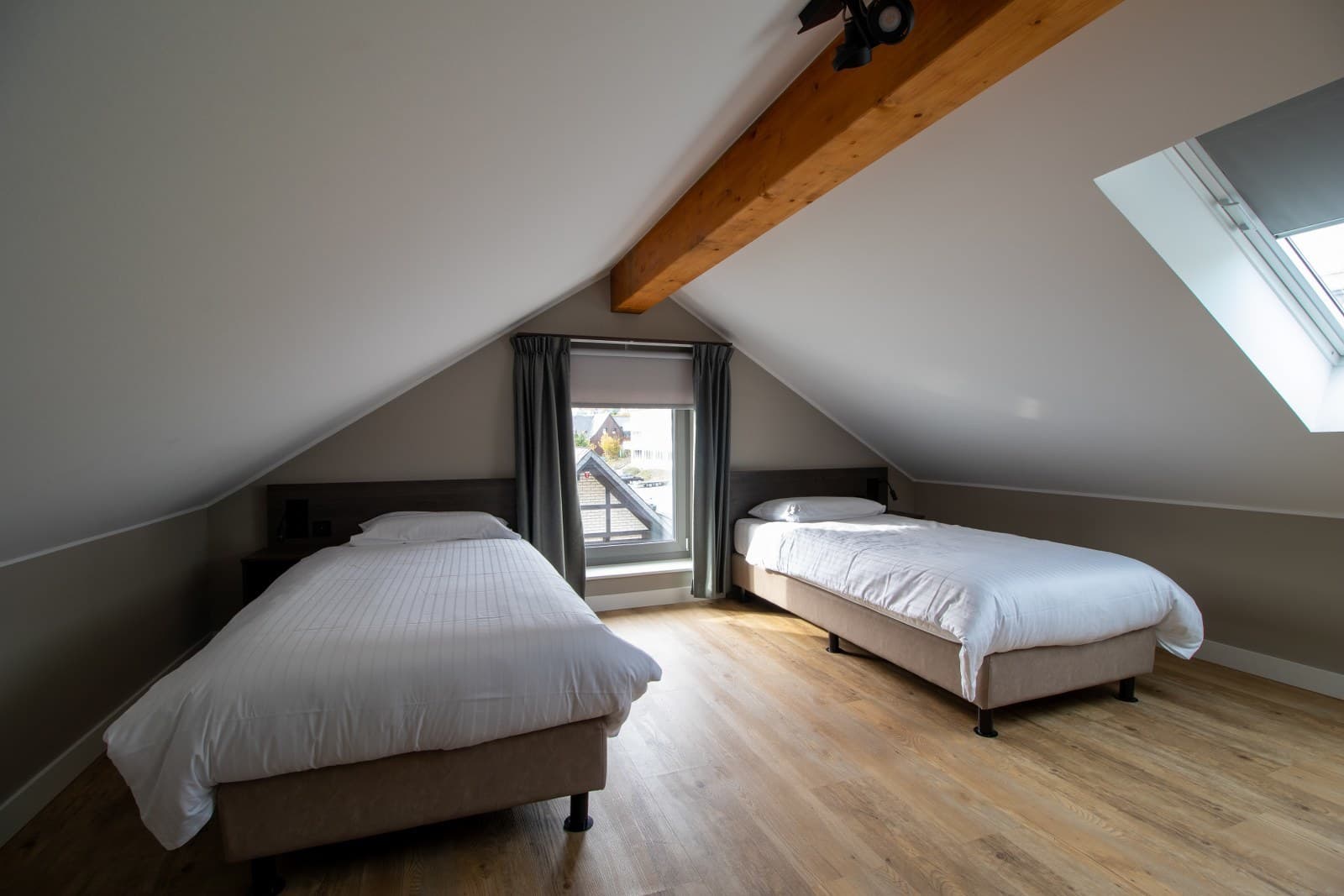 Stilvolles 5p Penthouse mit Aussicht