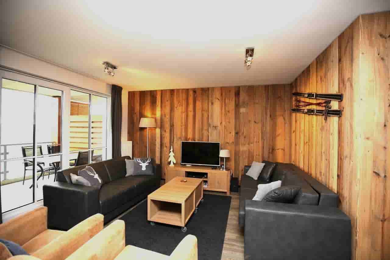 Gemütliche 8p Wohnung an der Piste