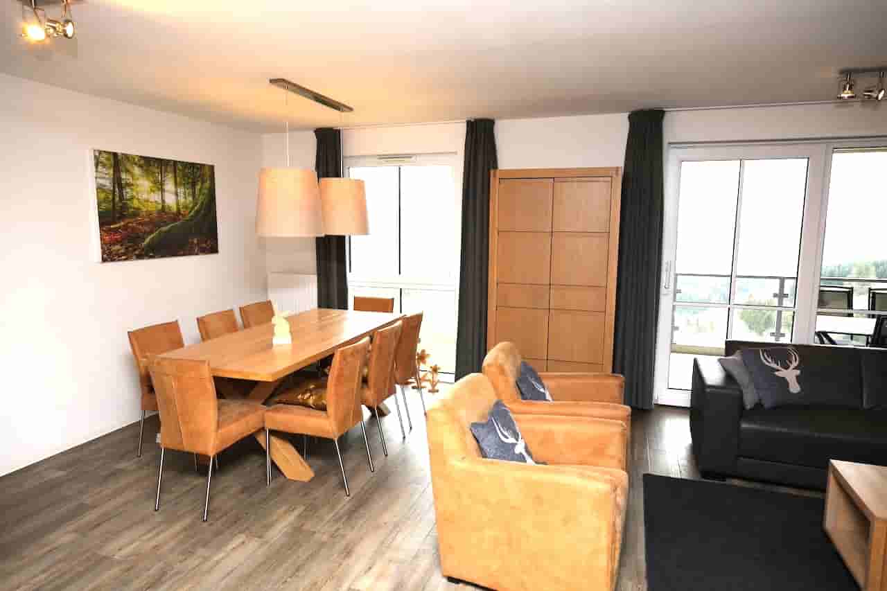 Gemütliche 8p Wohnung an der Piste