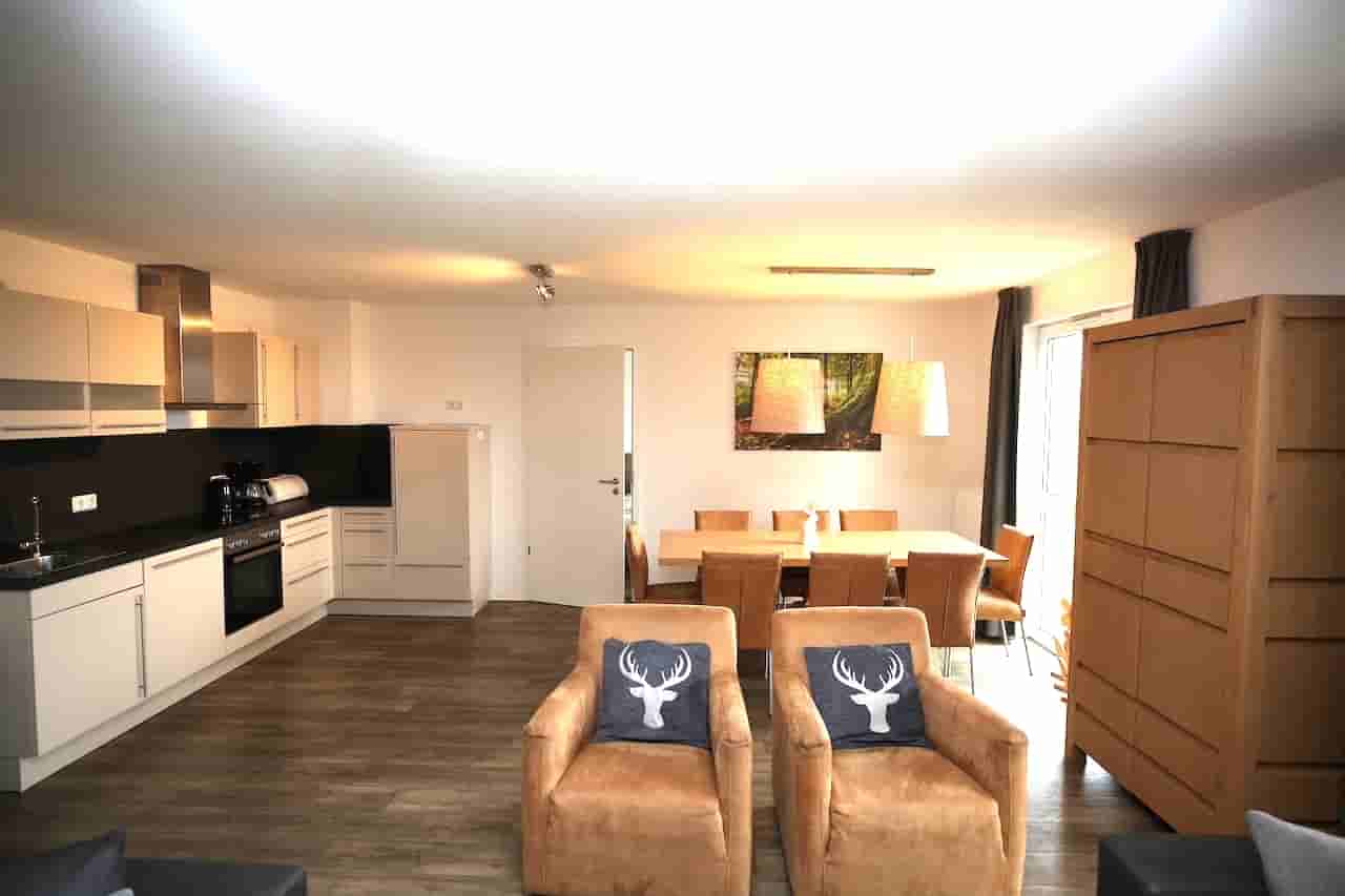 Gemütliche 8p Wohnung an der Piste