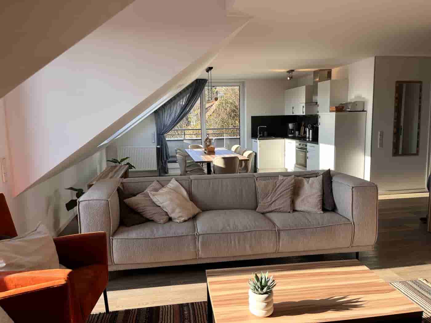 Modernes 8P-Penthouse in bester Lage