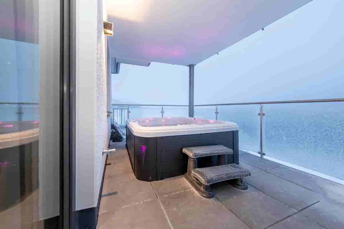 2-Schlafzimmer-Wohnung mit Jacuzzi