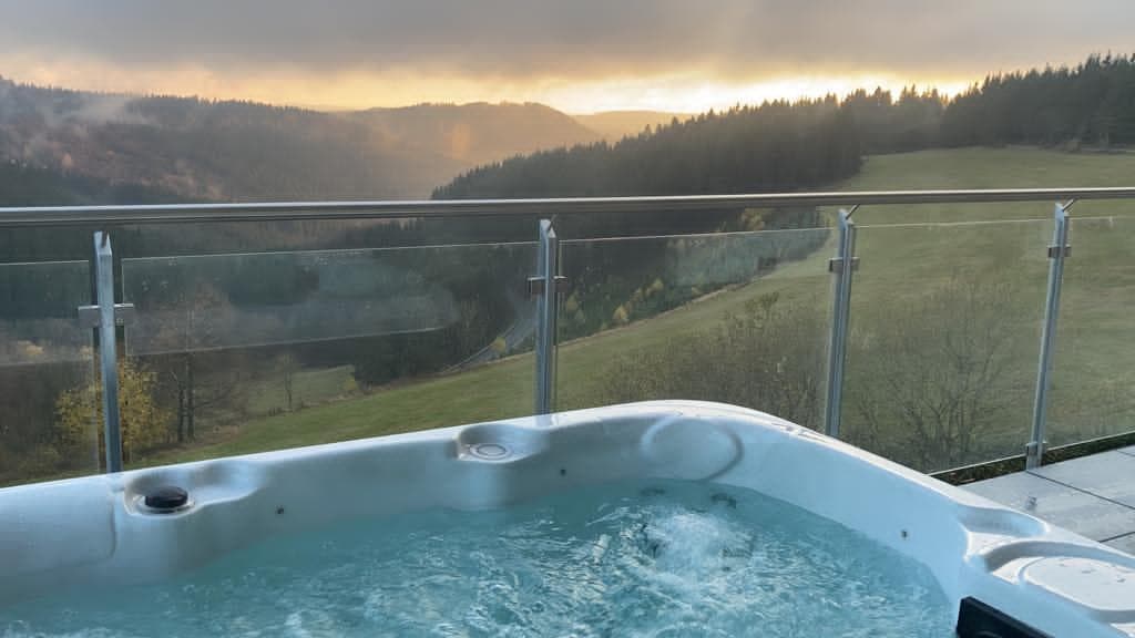 2-Schlafzimmer-Wohnung mit Jacuzzi