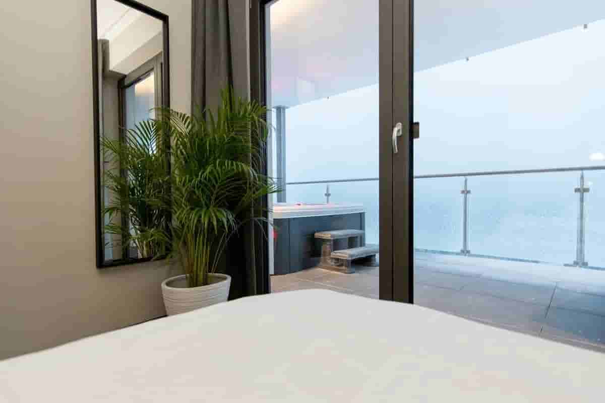 2-Schlafzimmer-Wohnung mit Jacuzzi