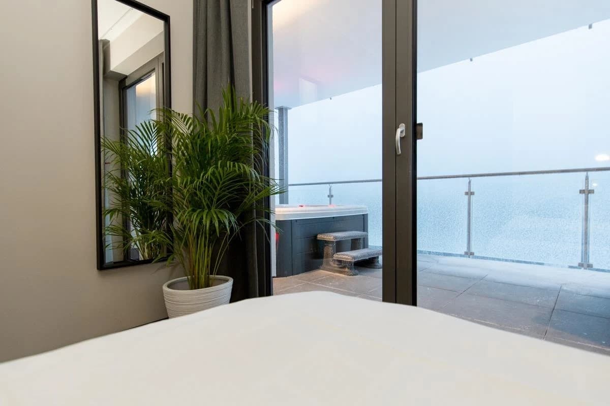 2-Schlafzimmer-Wohnung mit Jacuzzi